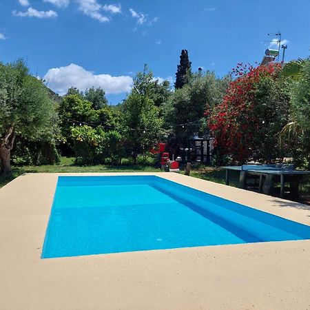 Sofiana'S Garden Retreat With Private Pool Apartamento Dhrapaniás Exterior foto