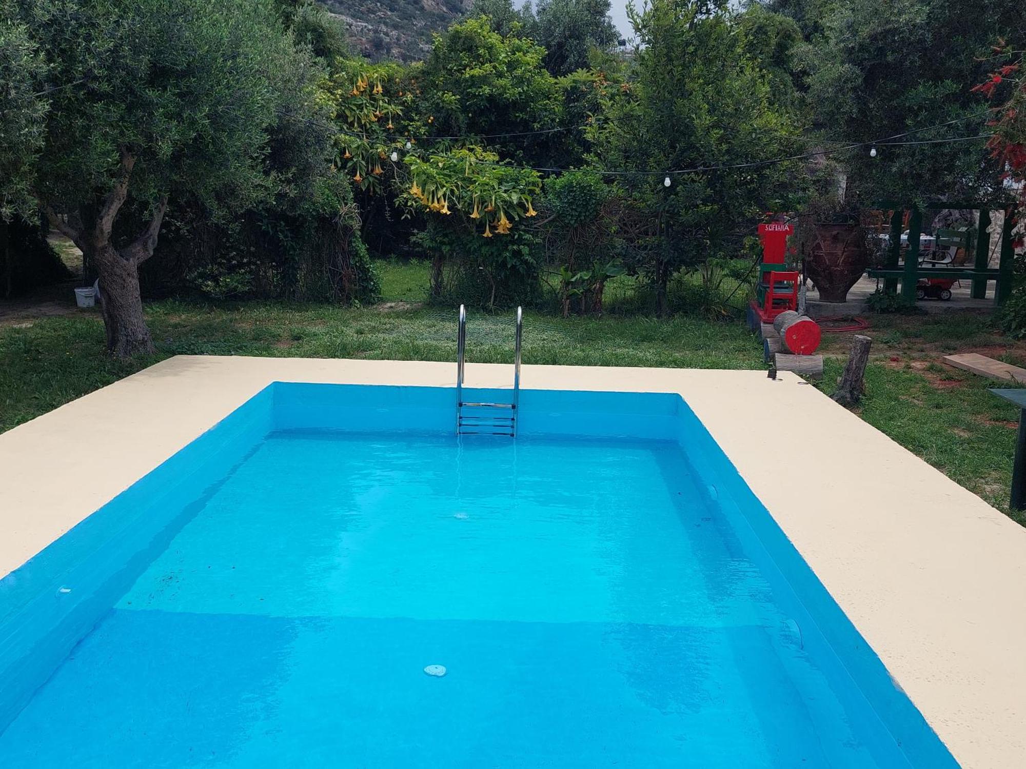 Sofiana'S Garden Retreat With Private Pool Apartamento Dhrapaniás Quarto foto