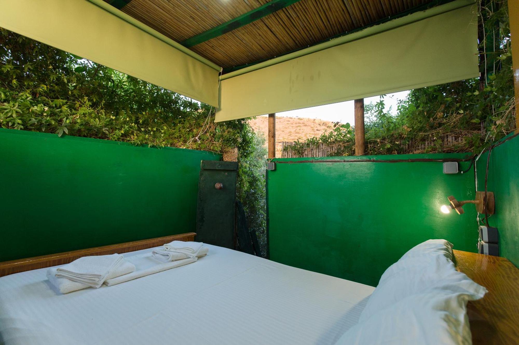 Sofiana'S Garden Retreat With Private Pool Apartamento Dhrapaniás Exterior foto