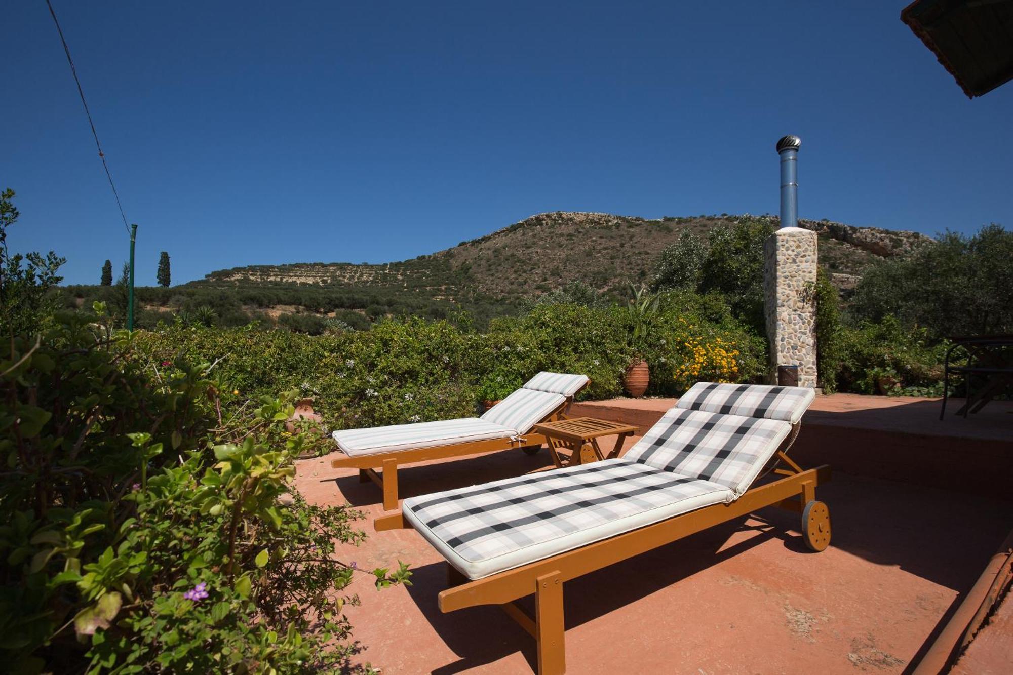 Sofiana'S Garden Retreat With Private Pool Apartamento Dhrapaniás Exterior foto