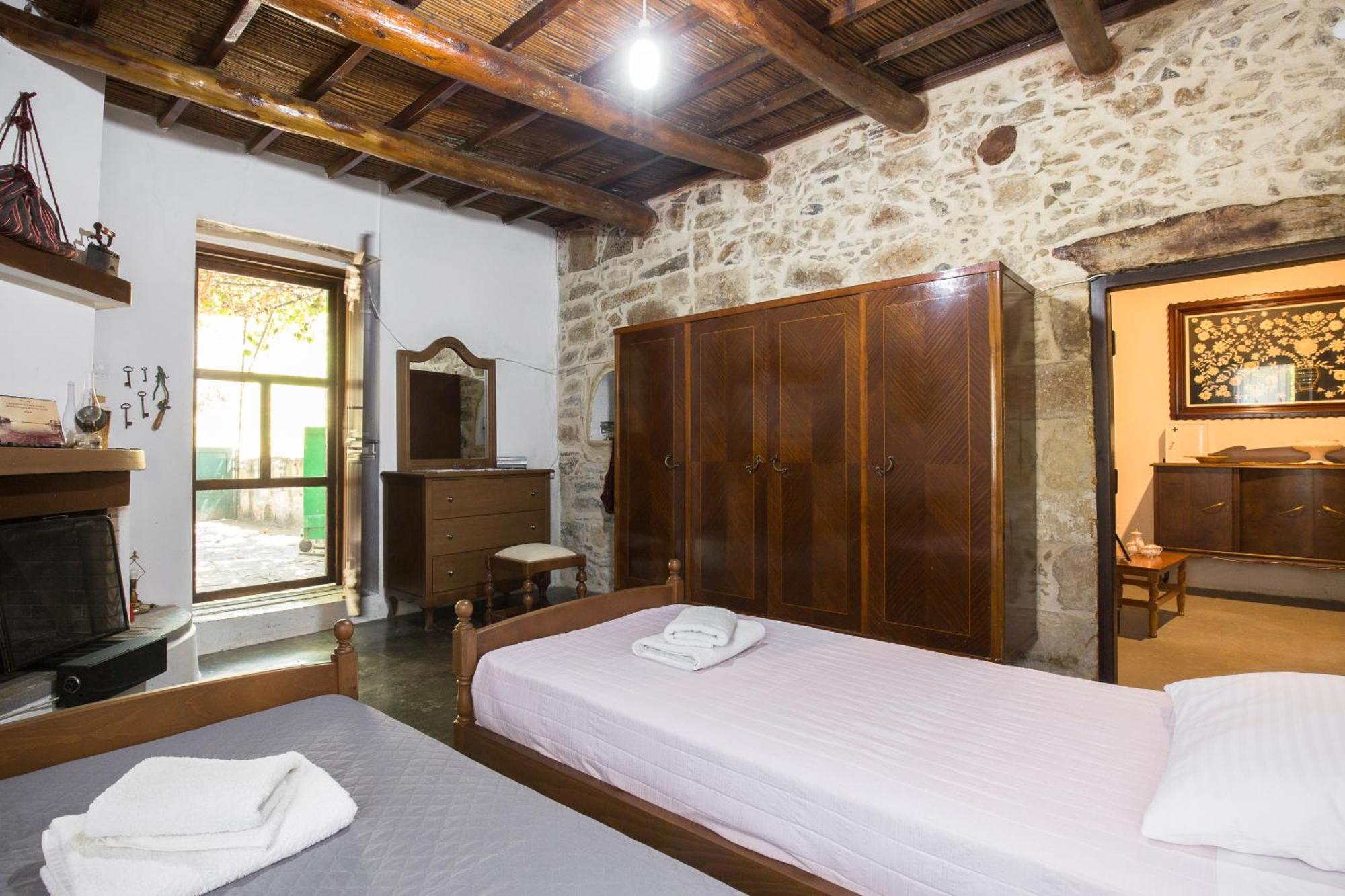 Sofiana'S Garden Retreat With Private Pool Apartamento Dhrapaniás Exterior foto