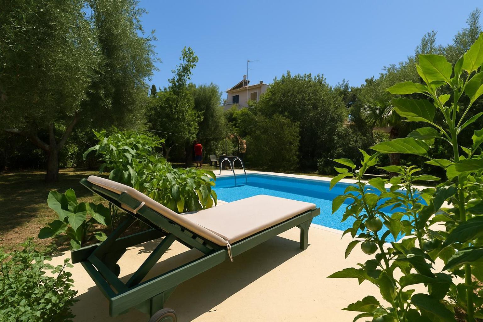 Sofiana'S Garden Retreat With Private Pool Apartamento Dhrapaniás Exterior foto
